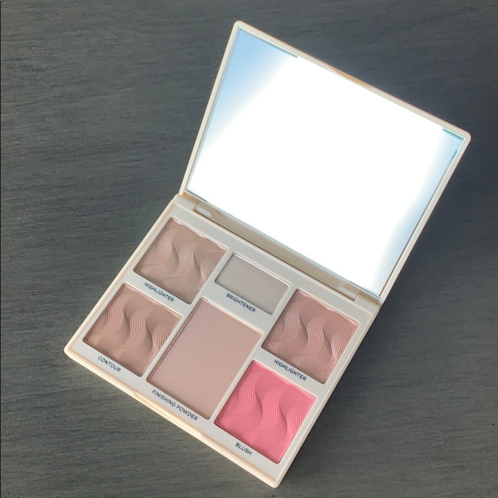 Cover FX Face palette - light to medium